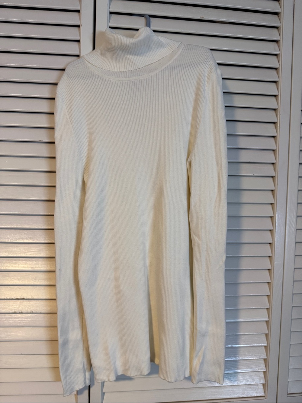 GAP Cream Ribbed Turtleneck Sweater